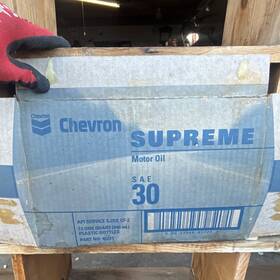 46721 Chevron Supreme Motor Oil Sae 30 Box 12 Qts 46721 Chevron Supreme Motor Oil Sae 30 Box 12 Qts