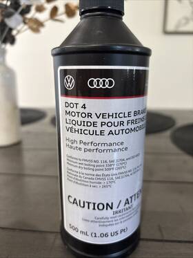 B-000-750-1m-dsp Dot 4 Motor Vehicle Brake Fluid Vw Audi