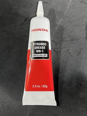 89118-z44-305 Honda New Pyronoc Grease Wh-1
