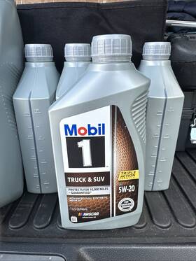 1180879 Mobil 1 Truck And Suv Full Synthetic Engine Oil 5w-20 Quart Pack